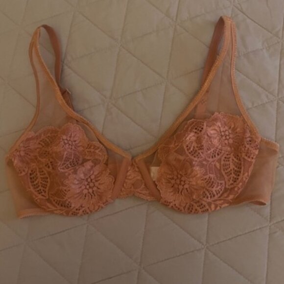 Lace and Mesh Bra - Picture 1 of 8